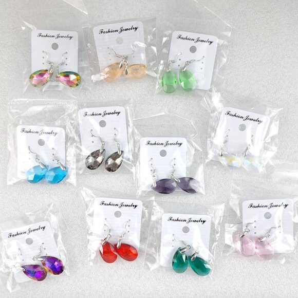 Great Assortment of Earrings! - Picture 1 of 6